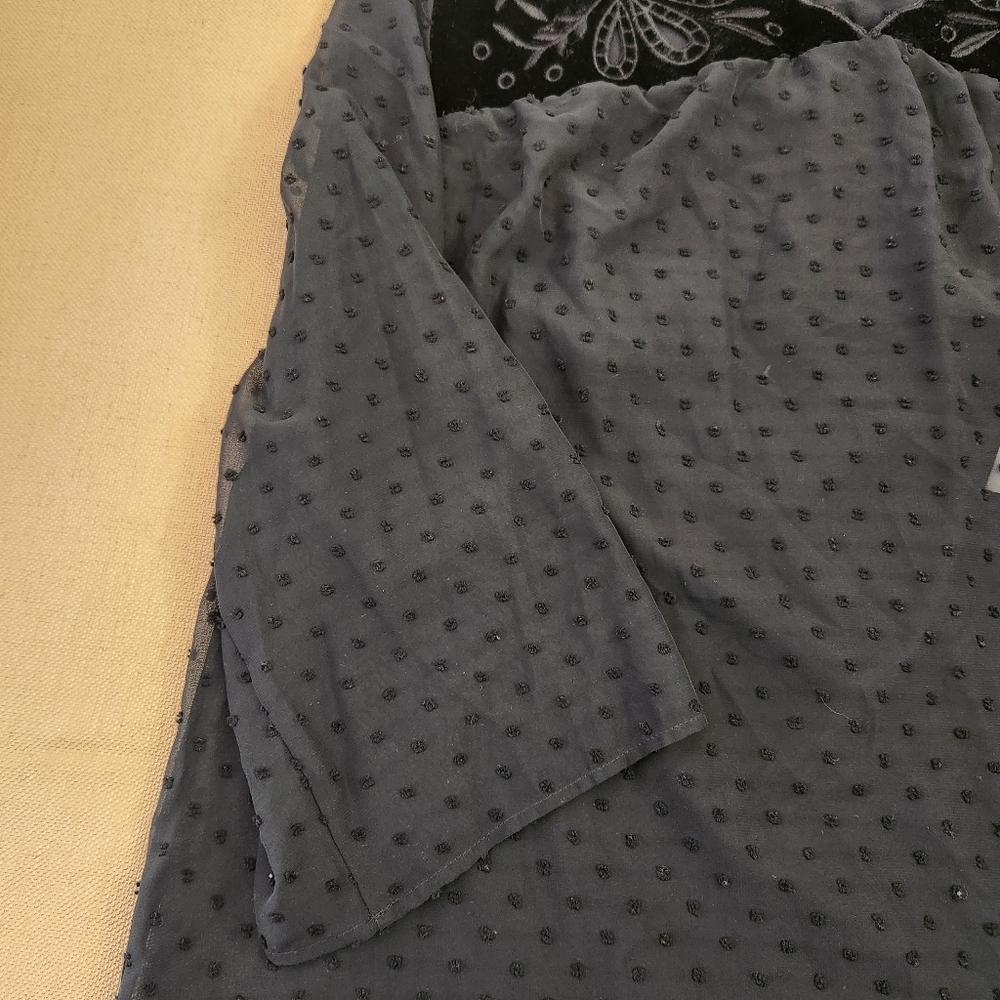 Style & Co‎ Women's XL Deep Black Swissdot Velvet Yolk Accent Blouse w/Camisole - Picture 7 of 9